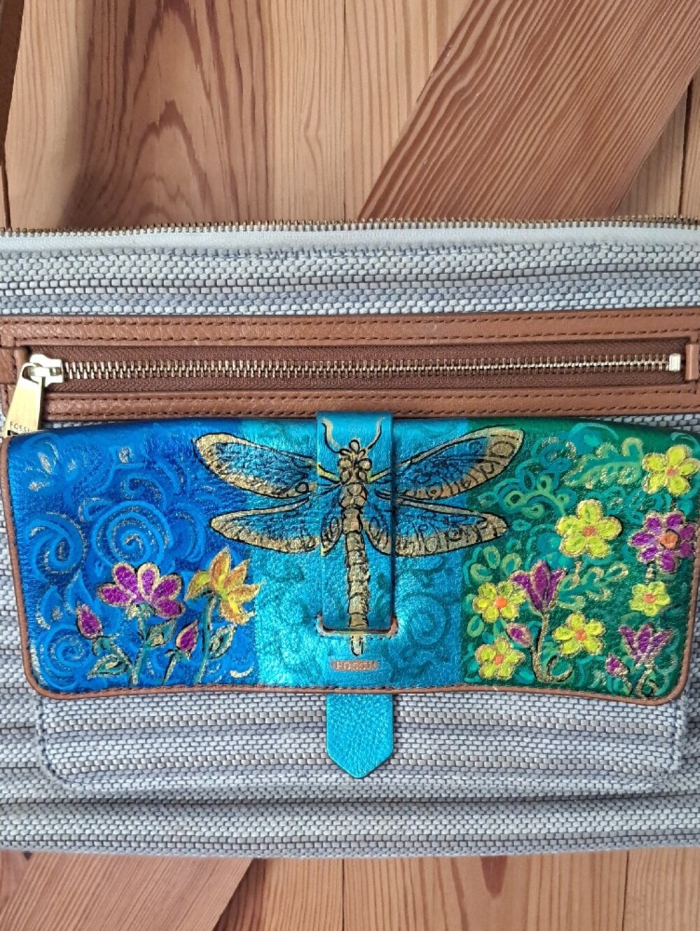 Hand Crafted Painted Bright Blue Dragonfly Floral Woven Crossbody Bag - Picture 3 of 16